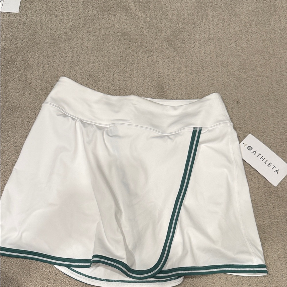 NWT Athleta Women's White Skort with Green Accent